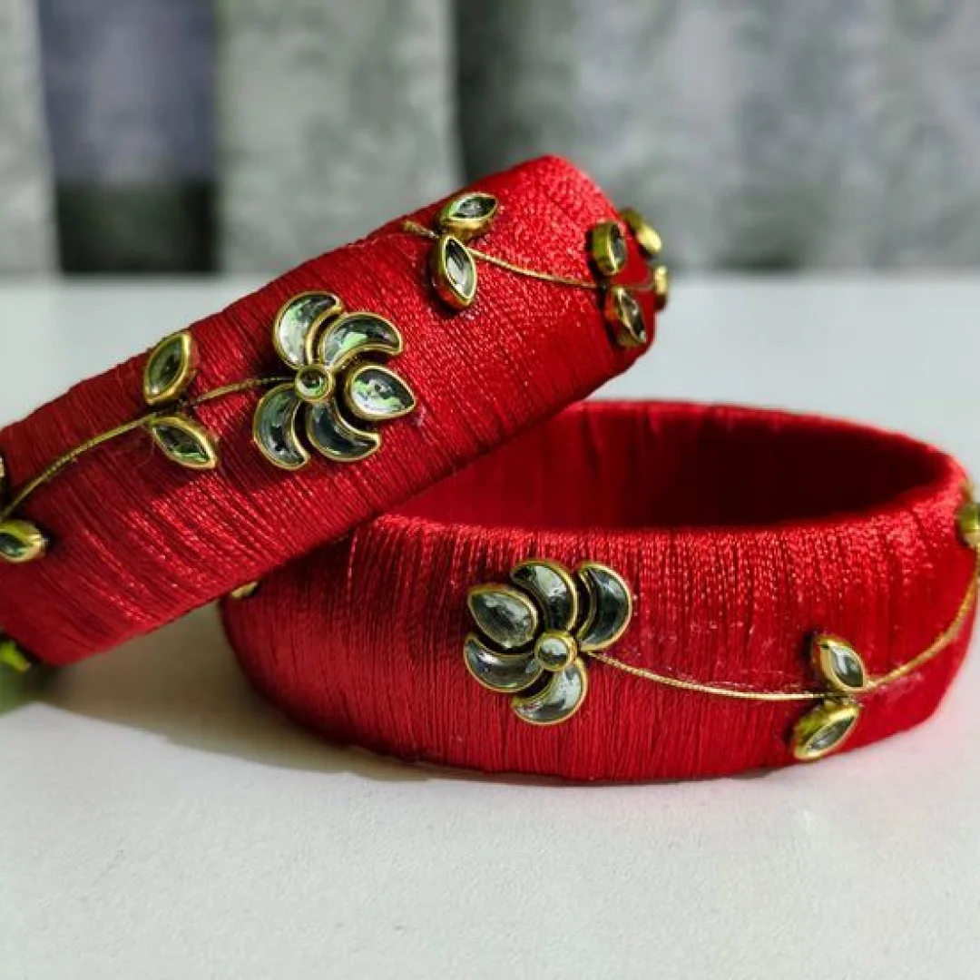 Sindur Lal: Crimson Glass & Handcrafted Thread Bangle Set