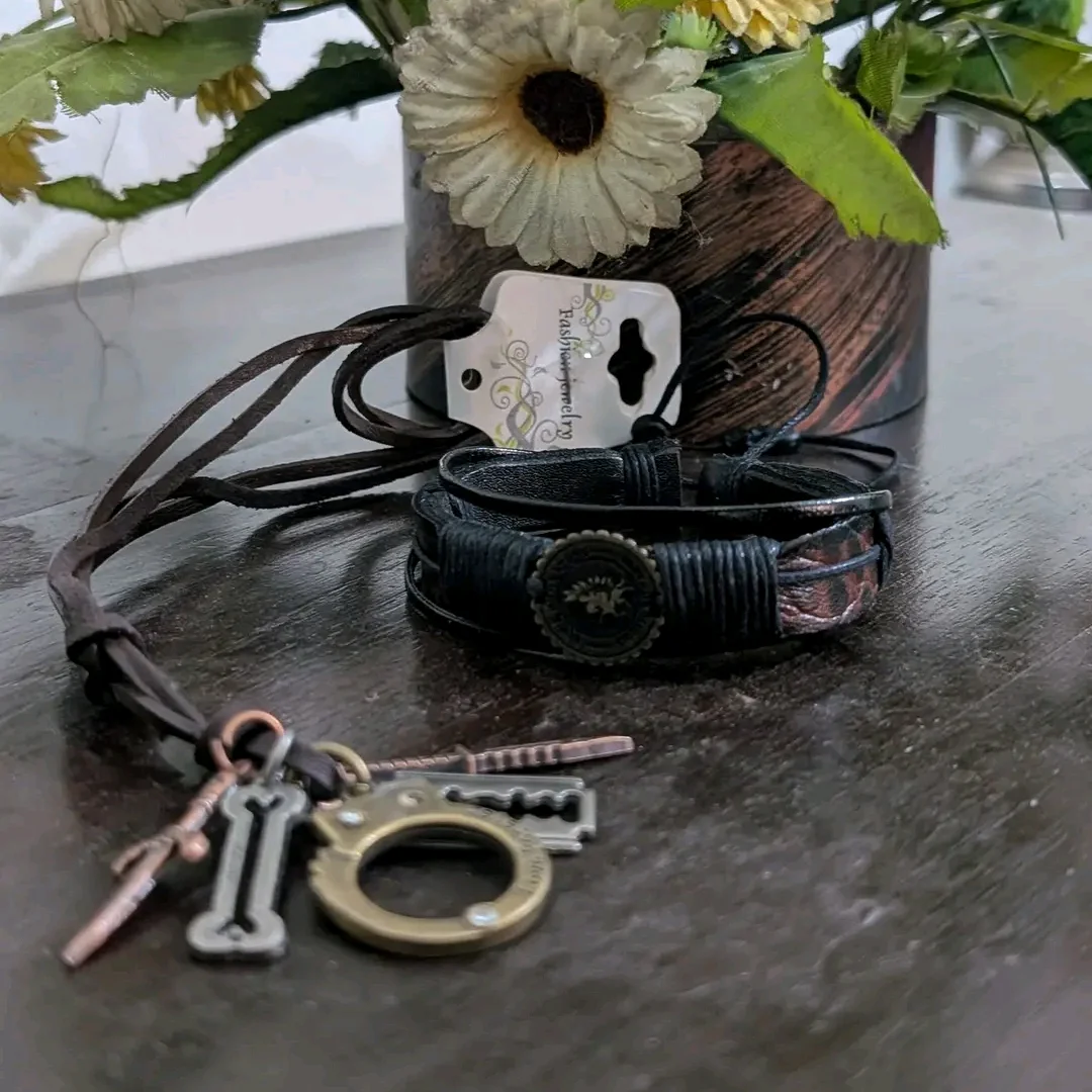 Men's Premium Black Bracelet & Vintage Key Necklace Combo