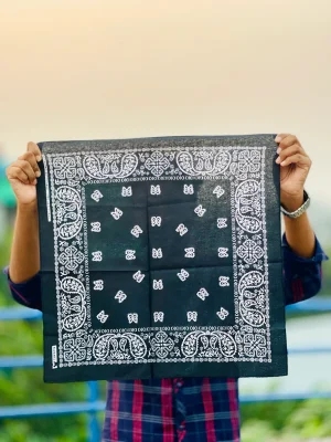 Bandana — image 2