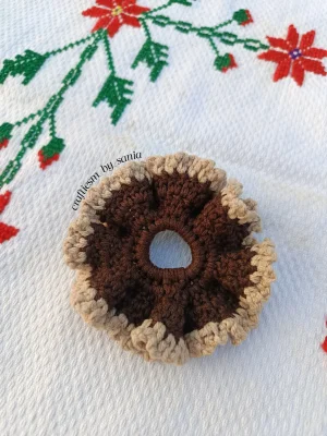 Crochet hair scrunchie — image 3