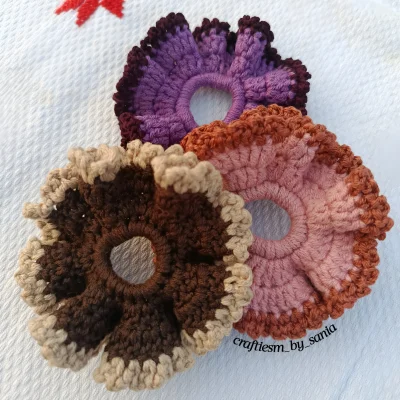 Crochet hair scrunchie — image 1