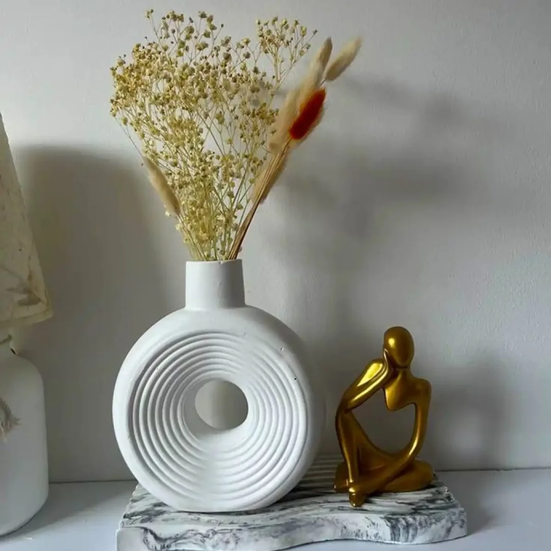 Flower Vase with Customizable Colors